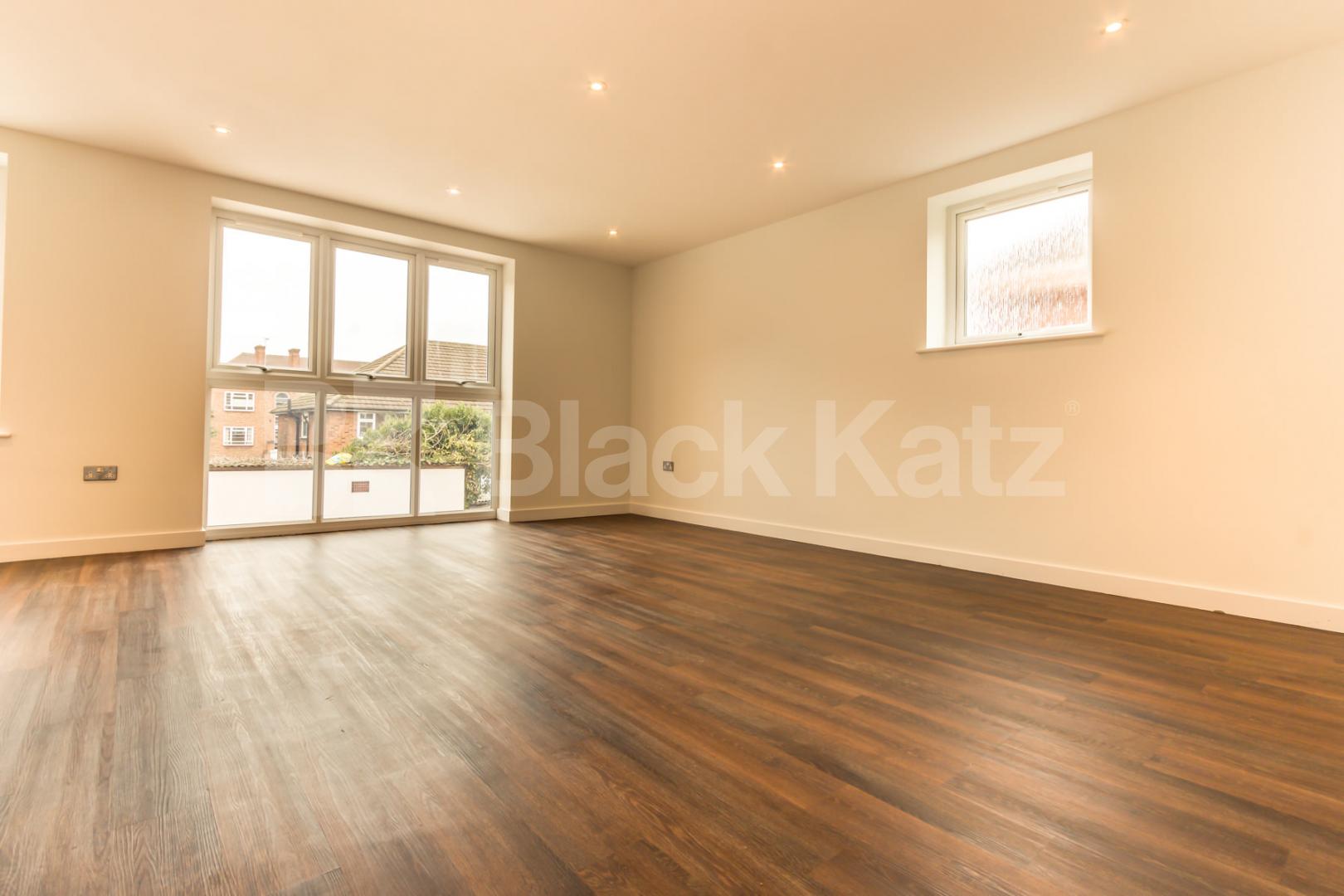 			Stunning Modern Property!, 2 Bedroom, 1 bath, 1 reception Apartment			 Forest Walk, Muswell Hill